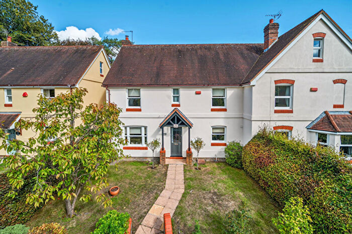 4 Bedroom Semi-Detached House For Sale In High Street, Selborne, GU34