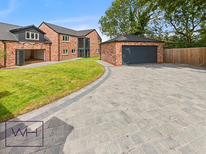 5 Bedroom Detached House For Sale In Milner Gate, Conisbrough, DN12