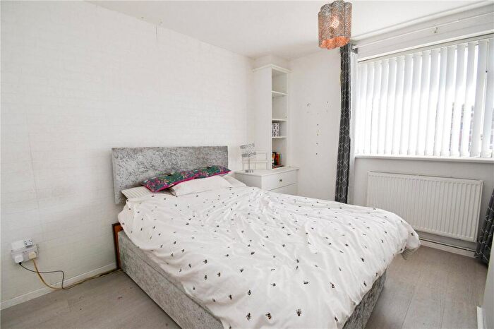1 Bedroom Flat For Sale In Gateacre Court, Ellesmere Port, Cheshire, CH66