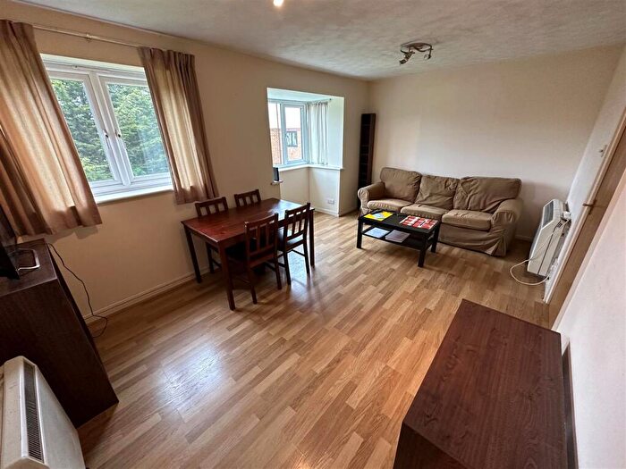 2 Bedroom Flat For Sale In Moray Close, Edgware, HA8