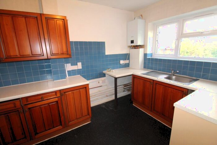 1 Bedroom Flat To Rent In Broseley Gardens, Romford, Essex, RM3
