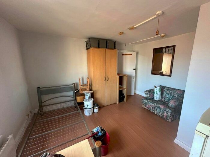 Studio To Rent In Brockley Road, London, SE4