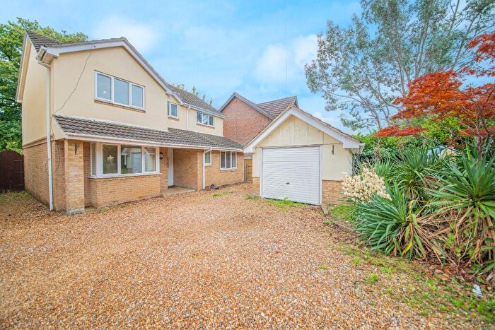 4 Bedroom Detached House For Sale In Botley Road, Horton Heath, Eastleigh, SO50