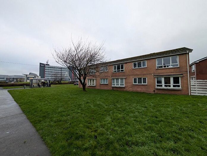 1 Bedroom Apartment To Rent In Ashfield Road, FY2