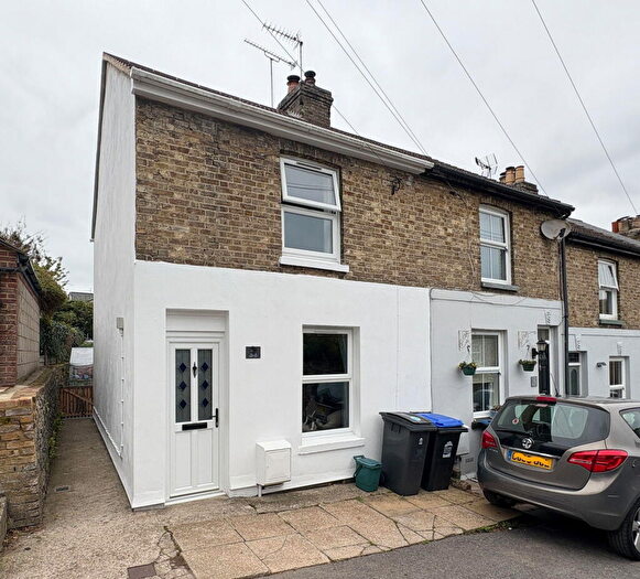 2 Bedroom Cottage For Sale In Church Hill, Temple Ewell, Dover, CT16