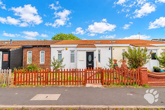 3 Bedroom Terraced House For Sale In Timbermans View, Basildon, SS16