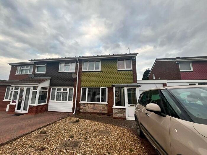 3 Bedroom House To Rent In Newmarket Way, Birmingham, B36