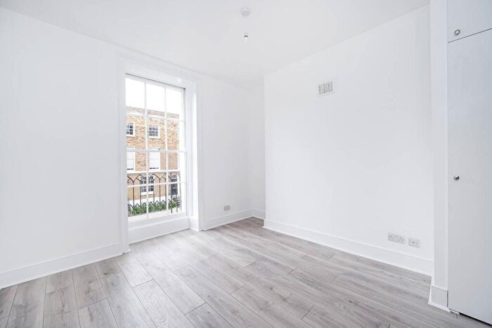 1 Bedroom Flat To Rent In Queensbridge Road, Haggerston, London, E2