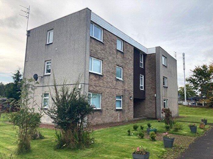 3 Bedroom Flat For Sale In Crookston Grove, Crookston, Glasgow, G52