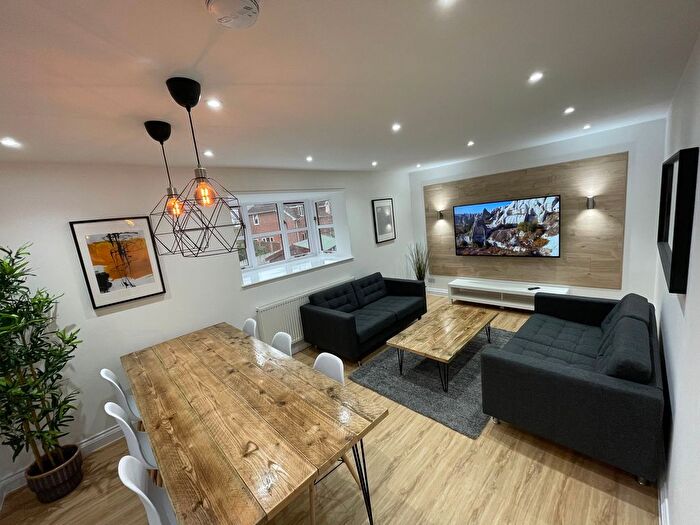 6 Bedroom Detached House To Rent In Latimer Road, Exeter, EX4