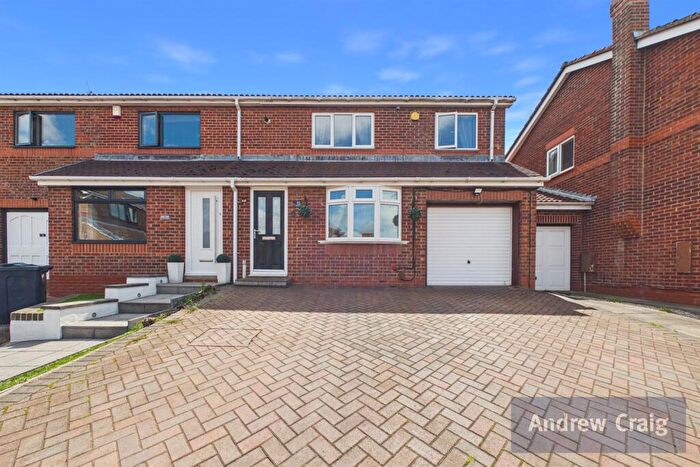 3 Bedroom Semi-Detached House For Sale In Broad Park, Wardley, NE10
