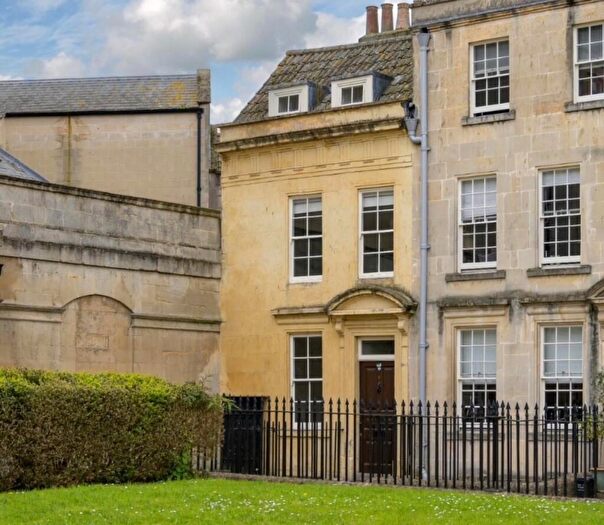 4 Bedroom House To Rent In Beauford Square, Bath, BA1