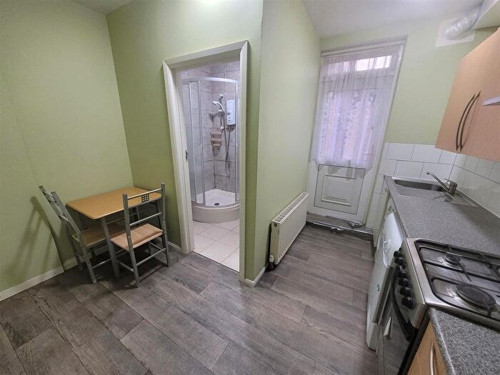 1 Bedroom Flat To Rent In Harold Road, Upton Park, E13