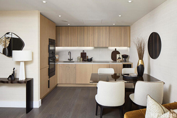 2 Bedroom Apartment For Sale In Ponton Road, London, SW11