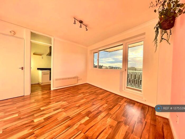 1 Bedroom Flat To Rent In Tunnel Road, Nottingham, NG7