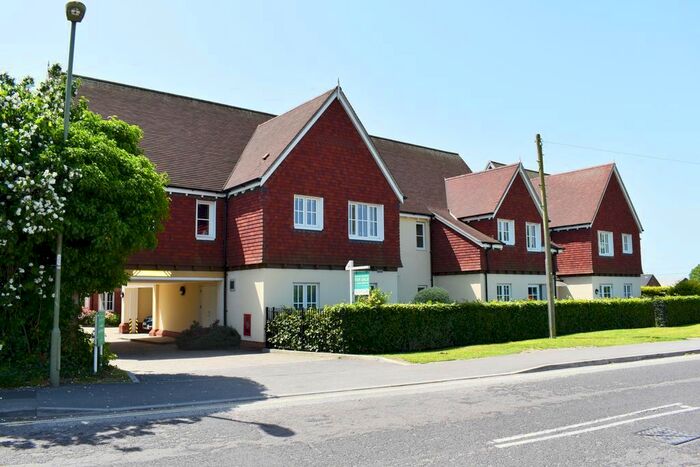 1 Bedroom Flat To Rent In Cornmantle Court, 2 Parsonage Barn Lane, Ringwood, Hampshire BH24