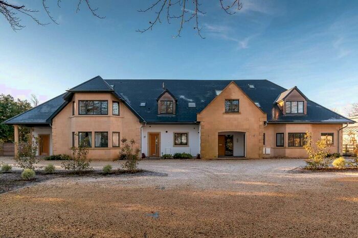 2 Bedroom Apartment To Rent In Lansdown Court, BA1