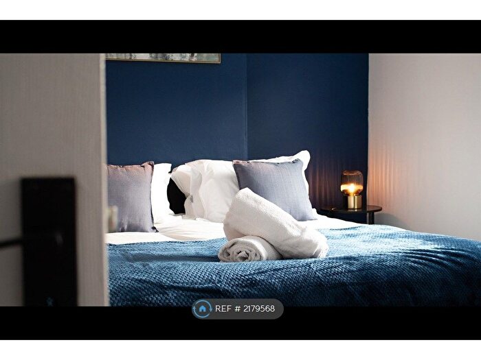 4 Bedroom Semi-Detached House To Rent In Exchange Road, Nottingham, NG2