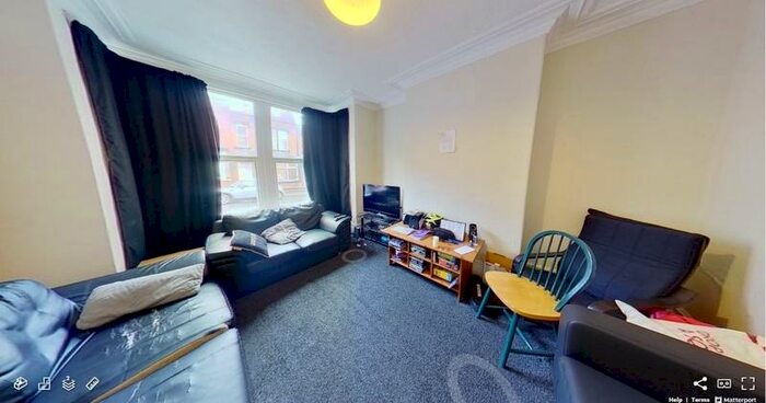 5 Bedroom Terraced House To Rent In Winston Gardens, Headingley, Leeds, LS6