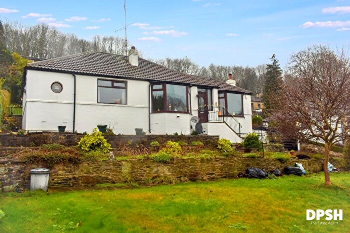 2 Bedroom Detached Bungalow For Sale In Pudsey Road, Leeds, LS13