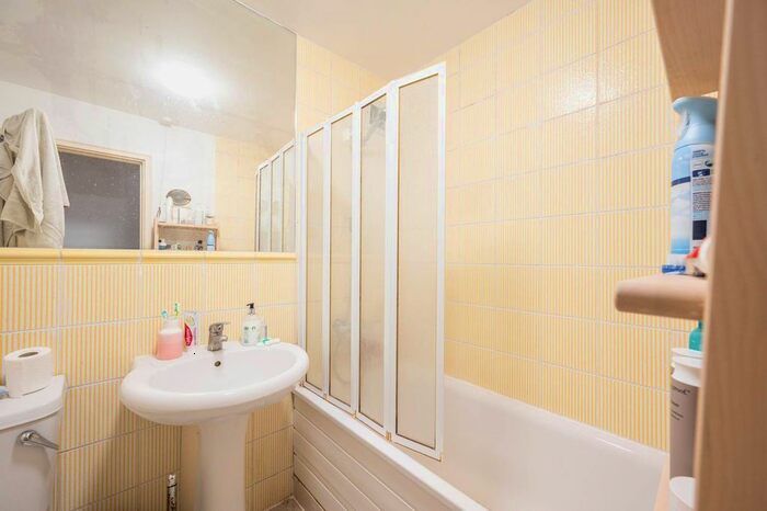 1 Bedroom Flat To Rent In Fitzroy Street, Fitzrovia, London, W1T