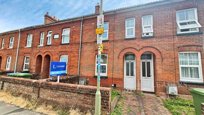 2 Bedroom Terraced House For Sale In Gordon Road, Fareham, Hampshire, PO16