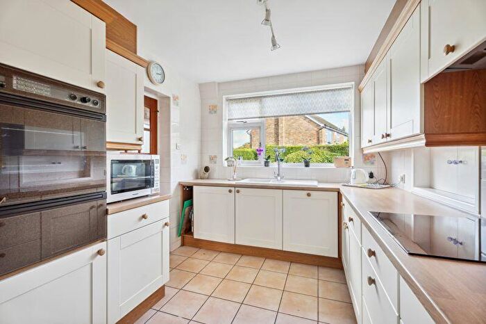 3 Bedroom Detached House For Sale In Common Road, Great Kingshill, HP15