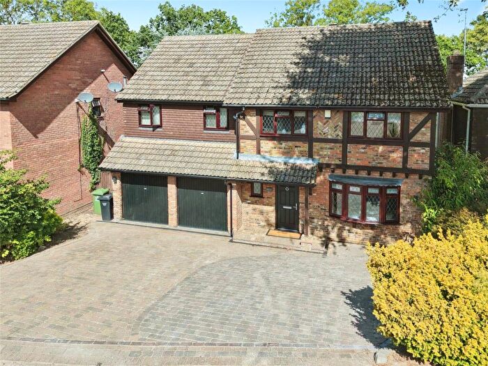 5 Bedroom Detached House For Sale In Lincefield, Langdon Hills, Essex, SS16