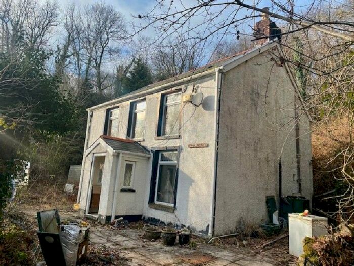 3 Bedroom Detached House For Sale In Caerlan, Abercrave, Swansea., SA9