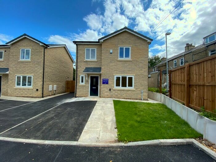 4 Bedroom Detached House For Sale In Lane Ends Close Barnoldswick, BB18