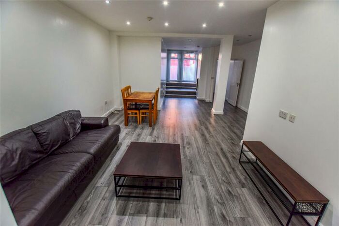 2 Bedroom Flat To Rent In Liverpool Road, Eccles, M30