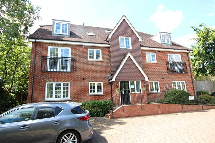 2 Bedroom Flat To Rent In Bournemead, Herkomer Road, Bushey, Hertfordshire, WD23