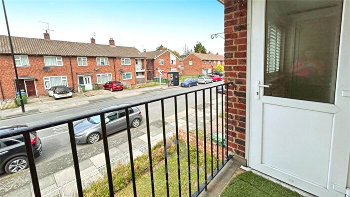 1 Bedroom Flat To Rent In Eynsham Drive, London, SE2