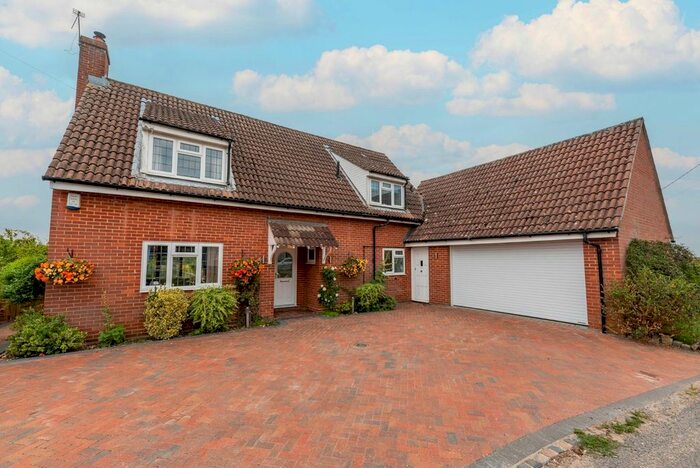 4 Bedroom Detached House For Sale In Stansted, Essex, CM24