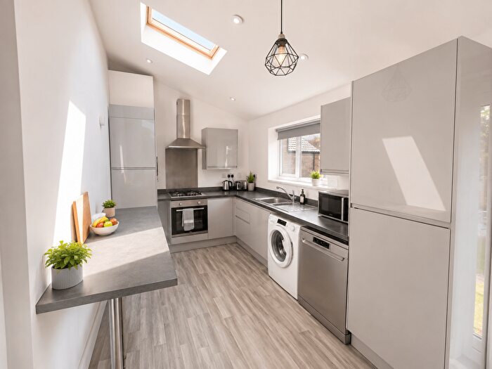 6 Bedroom Semi Detached House To Rent In Lenton Boulevard, Lenton, Nottingham, NG7