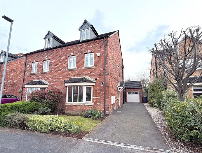 4 Bedroom Semi Detached House For Sale In Belvoir Vale Grove, Bingham, NG13