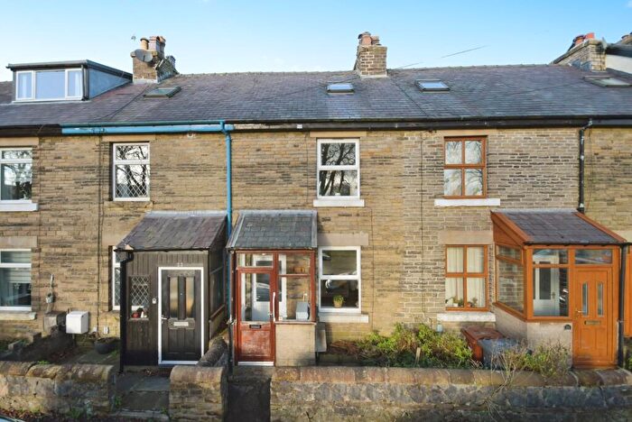 2 Bedroom Terraced House For Sale In Byron Street, Buxton, Derbyshire, SK17