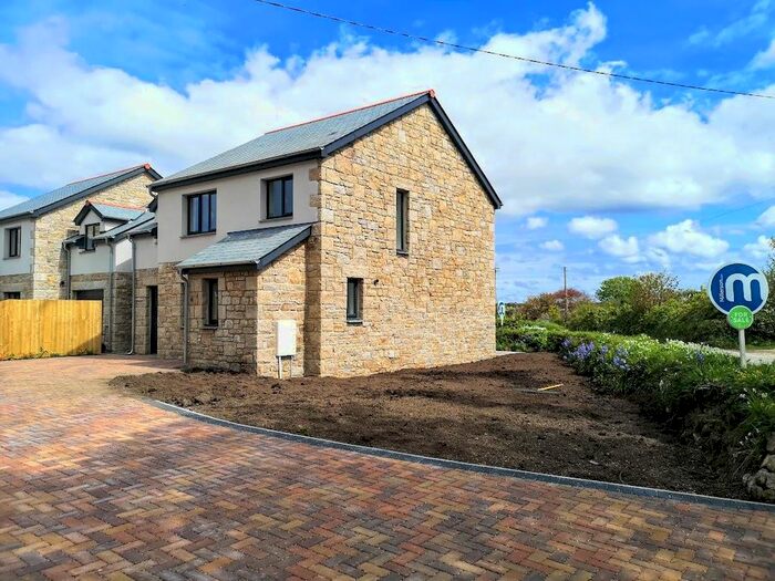 4 Bedroom Detached House For Sale In Loves Meadow, Trewhella Lane, Relubbus, TR20