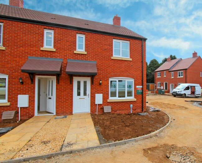 3 Bedroom Semi-Detached House To Rent In Jenkinson Road, Banbury, Oxon, OX16