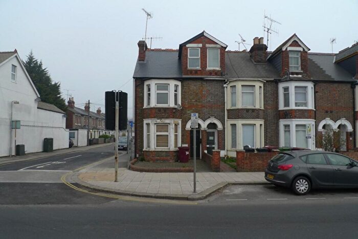 2 Bedroom Property To Rent In Vastern Road, Reading, RG1