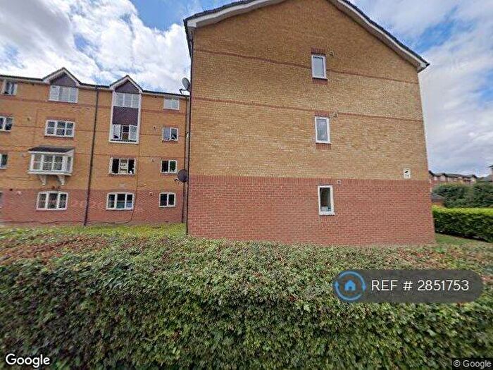 2 Bedroom Flat To Rent In Armoury Road, London, SE8