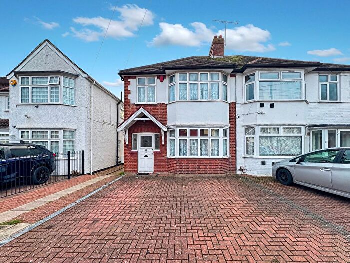 3 Bedroom Semi-Detached House To Rent In Dene Avenue, Hounslow, TW3
