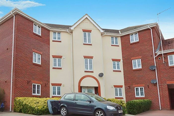 2 Bedroom Apartment To Rent In Woodland Walk, Aldershot, GU12
