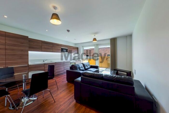 3 Bedroom Flat To Rent In Greenland Place, Yeoman Street, London, SE8