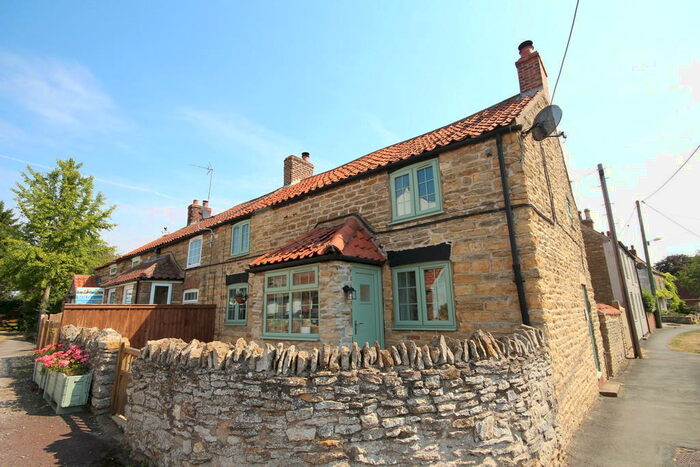 3 Bedroom Semi-Detached House To Rent In West End Place, Ingham, LN1