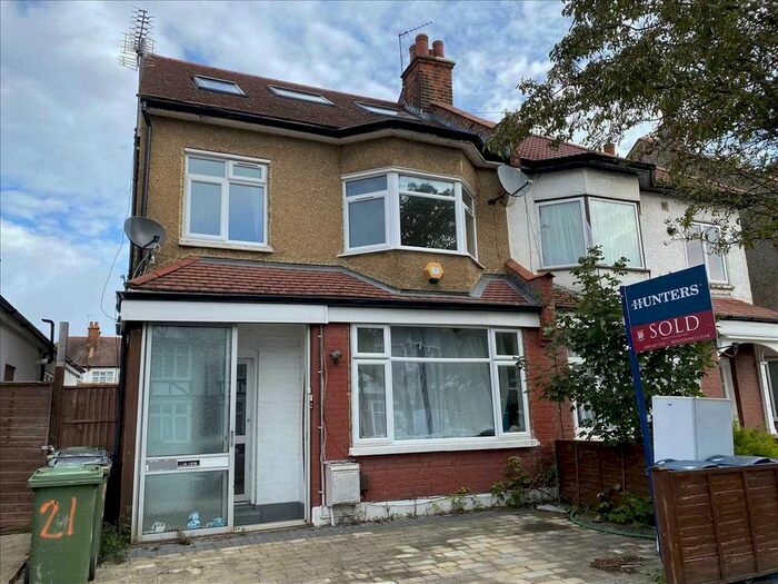 3 Bedroom Flat To Rent In Nibthwaite Road, Harrow-On-The-Hill, Harrow, HA1