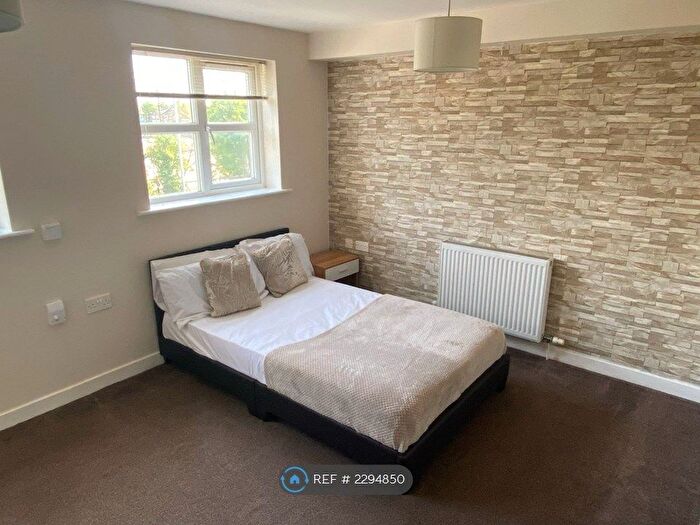 Studio To Rent In Kimberworth Road, Rotherham, S61