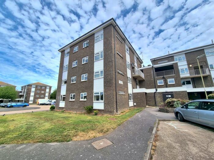 2 Bedroom Apartment To Rent In The Anchorage, Gosport, PO12