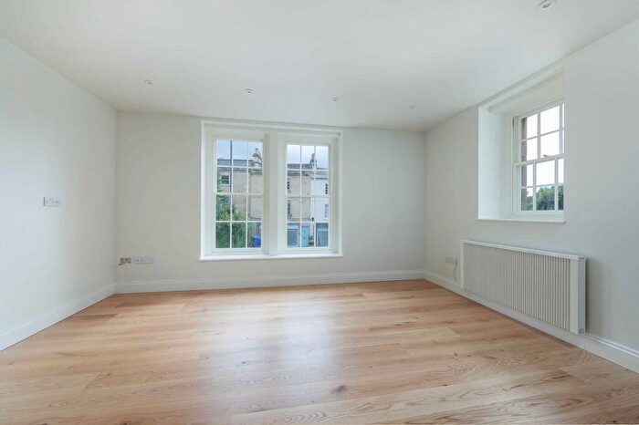 2 Bedroom Apartment To Rent In Piccadilly Place, BA1