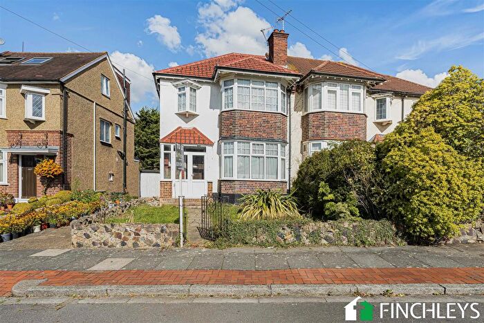 3 Bedroom Semi-Detached House To Rent In Walfield Avenue, Whetstone, N20